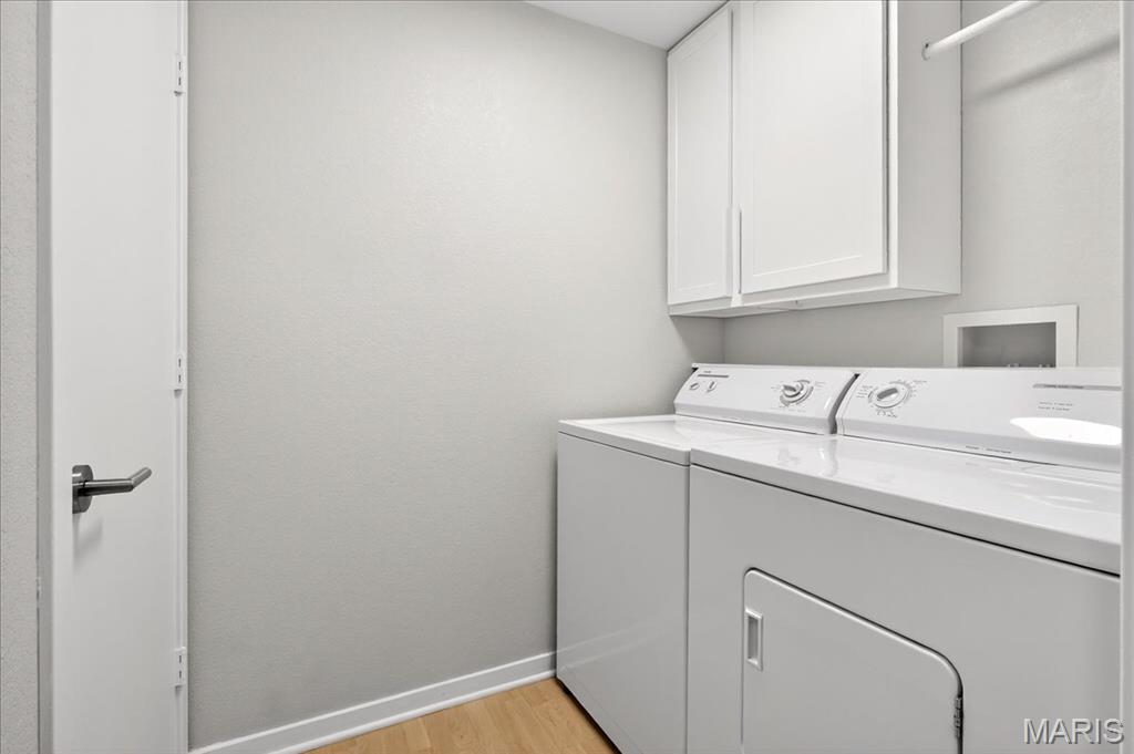 Kirkwood, Missouri 63122, United States, 1 Bedroom Bedrooms, ,2 BathroomsBathrooms,Residential,Active,202634