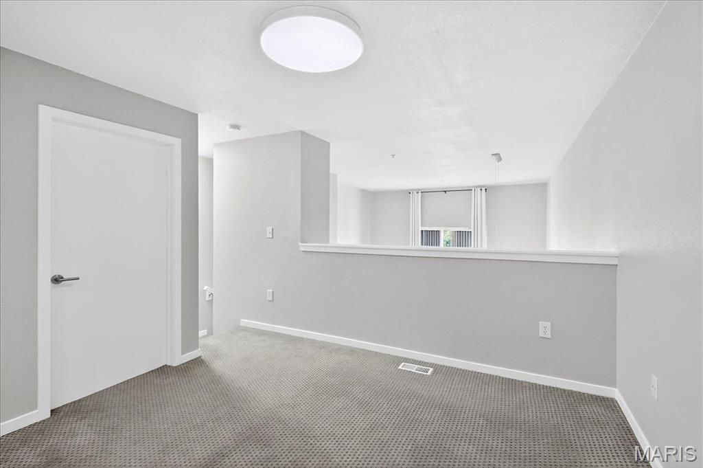 Kirkwood, Missouri 63122, United States, 1 Bedroom Bedrooms, ,2 BathroomsBathrooms,Residential,Active,202634