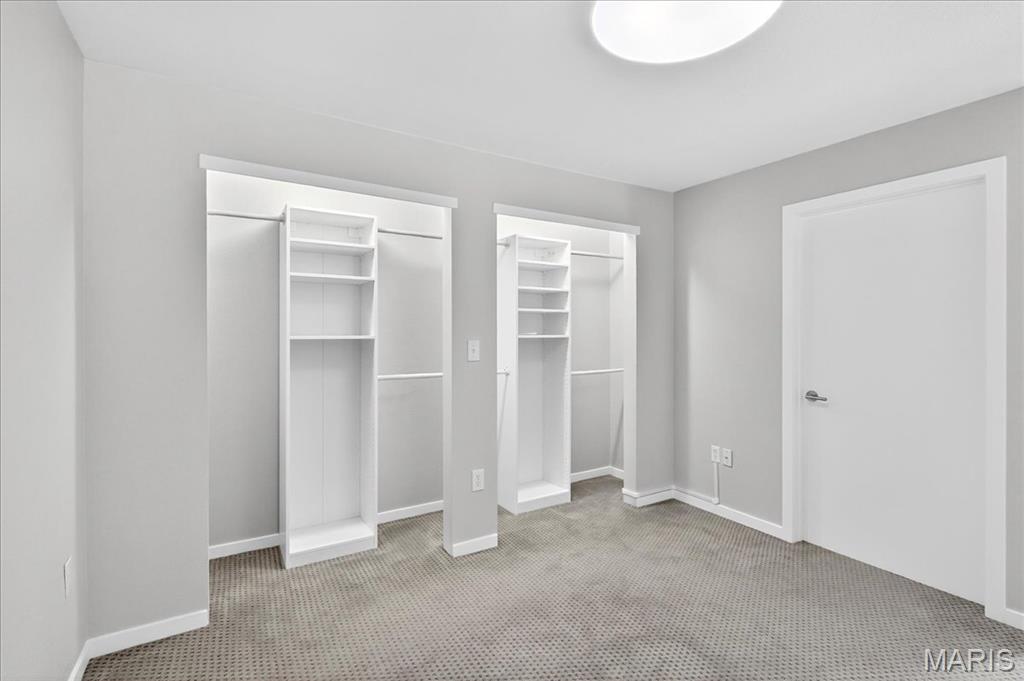 Kirkwood, Missouri 63122, United States, 1 Bedroom Bedrooms, ,2 BathroomsBathrooms,Residential,Active,202634