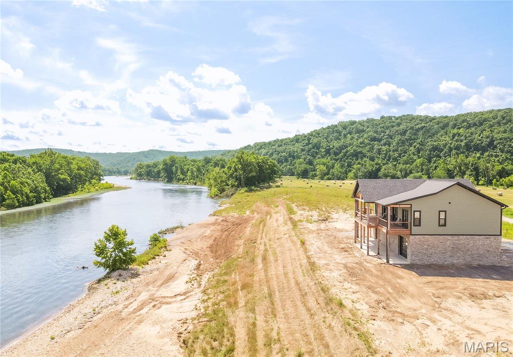 275 Riverside Drive