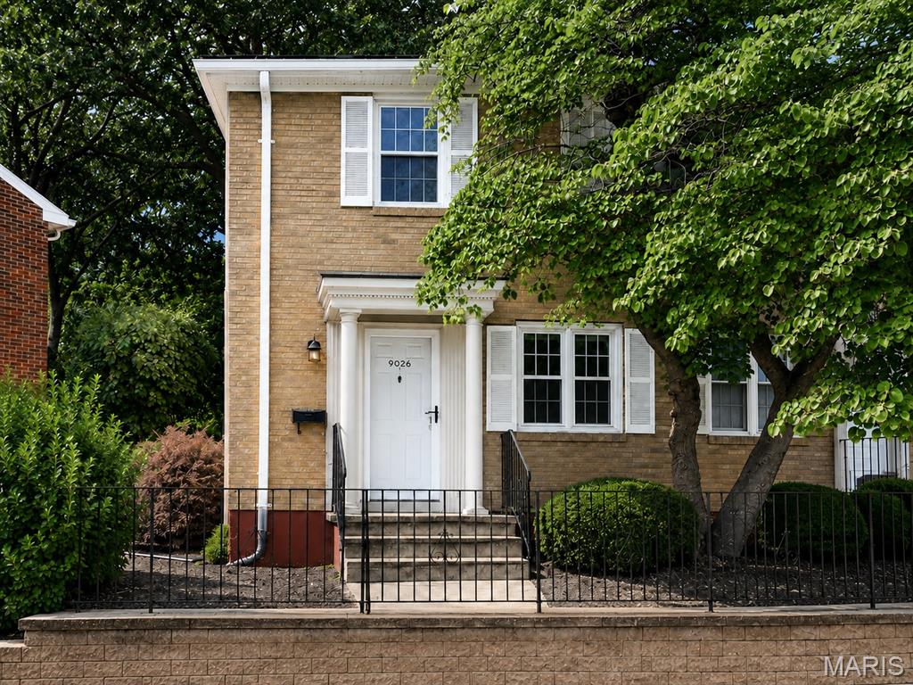 Photo of 9026 W Swan Circle, Brentwood, MO 63144 (MLS # 26056673)