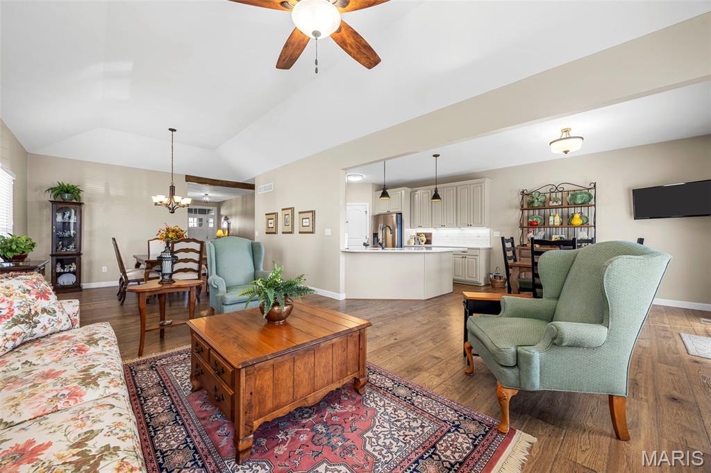 212 Colonial Crossing