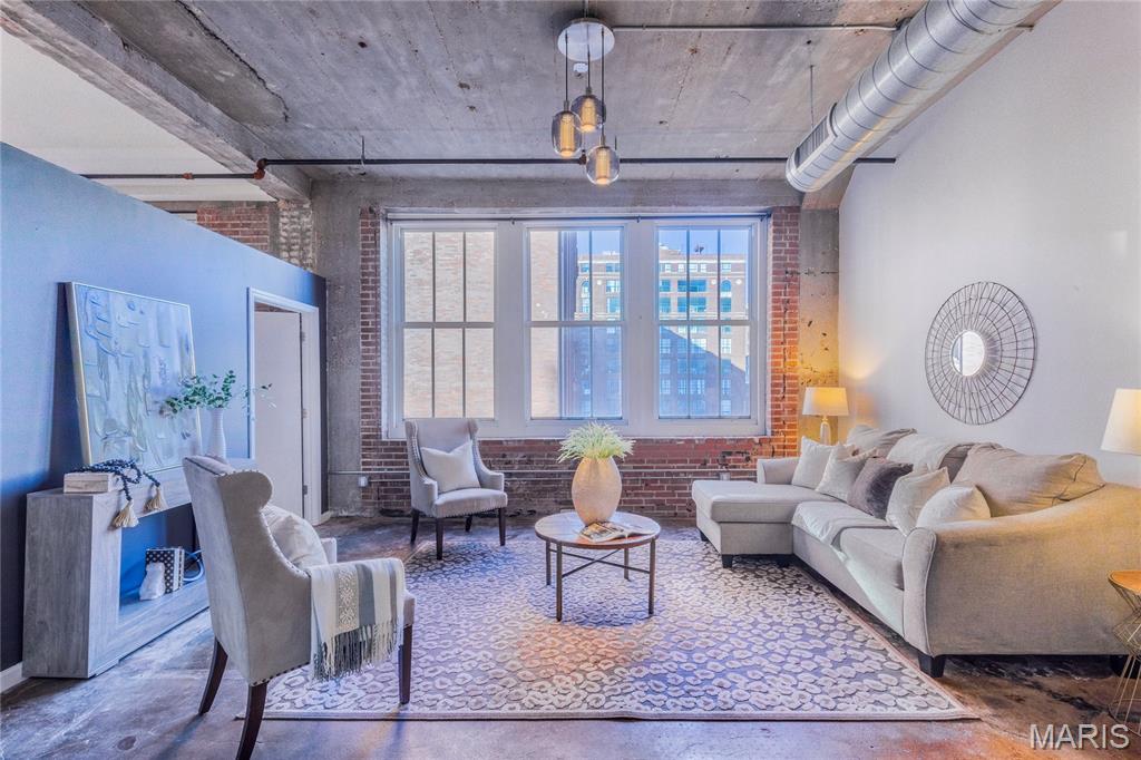 Lucas Lofts - Residential Lease