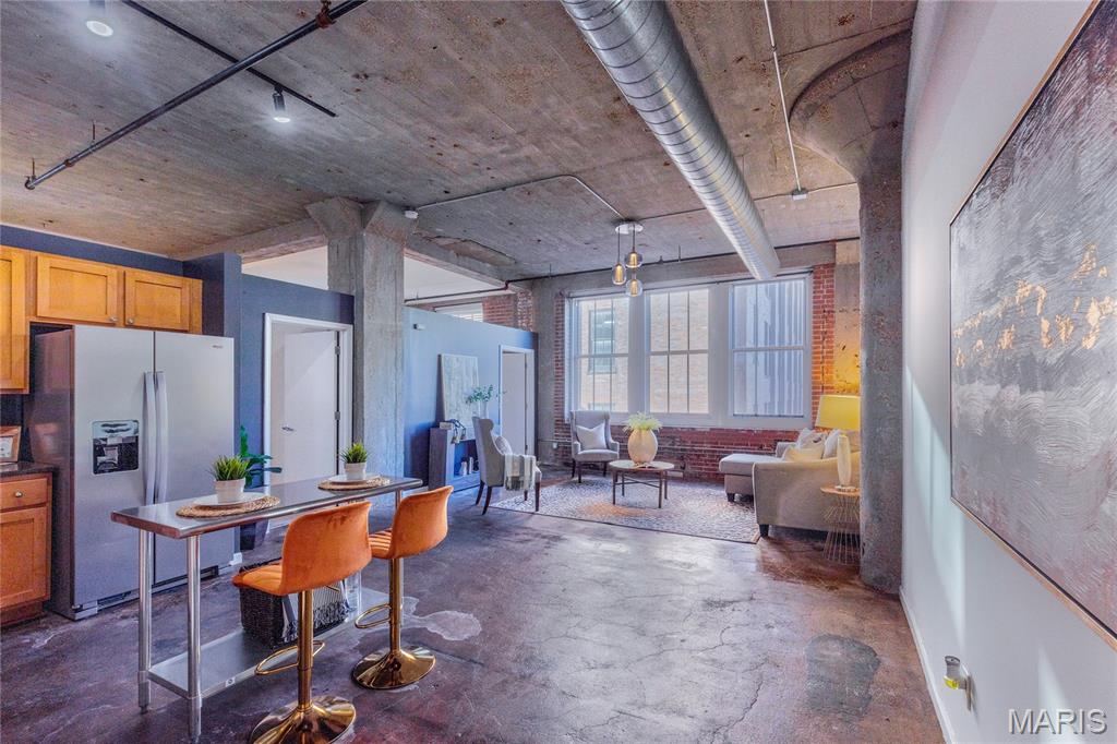 Lucas Lofts - Residential Lease