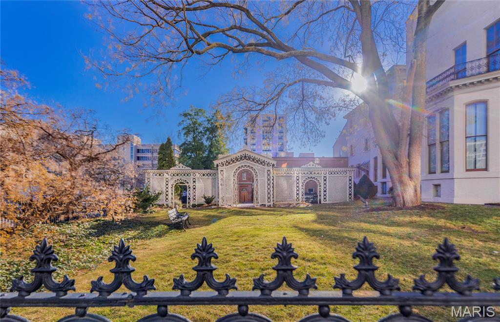 Lucas Lofts - Residential Lease