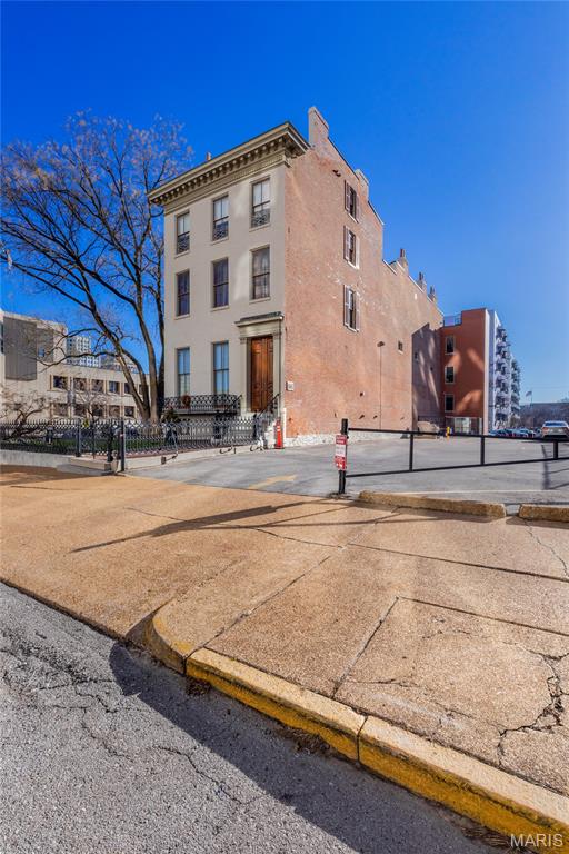 Lucas Lofts - Residential Lease