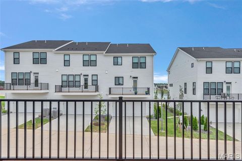 Tiny photo for 16507 Honey Locust Drive #303, Chesterfield, MO 63005 (MLS # 25075970)