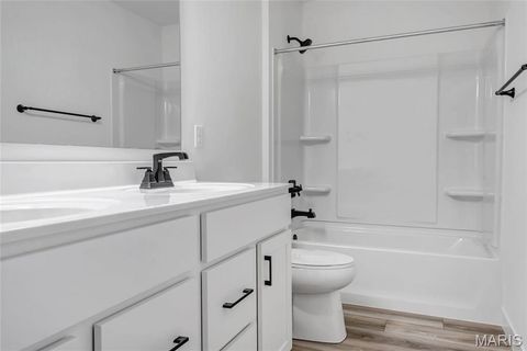 Tiny photo for 16507 Honey Locust Drive #303, Chesterfield, MO 63005 (MLS # 25075970)