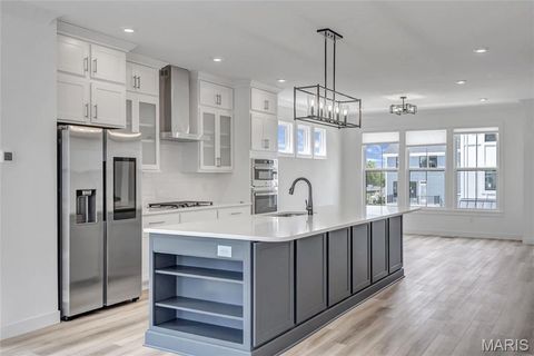 Tiny photo for 16507 Honey Locust Drive #303, Chesterfield, MO 63005 (MLS # 25075970)