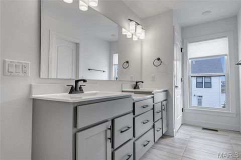 Tiny photo for 16507 Honey Locust Drive #303, Chesterfield, MO 63005 (MLS # 25075970)