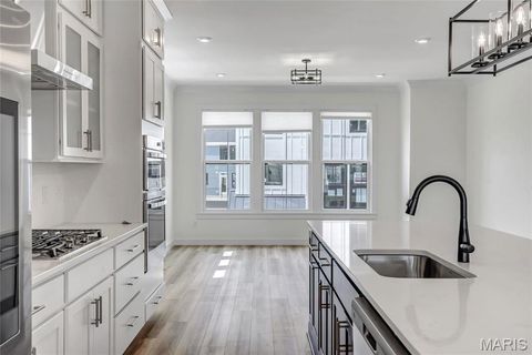 Tiny photo for 16507 Honey Locust Drive #303, Chesterfield, MO 63005 (MLS # 25075970)