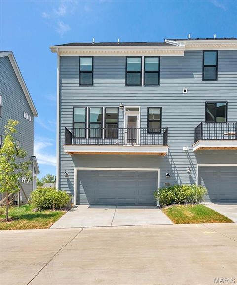 Tiny photo for 16507 Honey Locust Drive #303, Chesterfield, MO 63005 (MLS # 25075970)