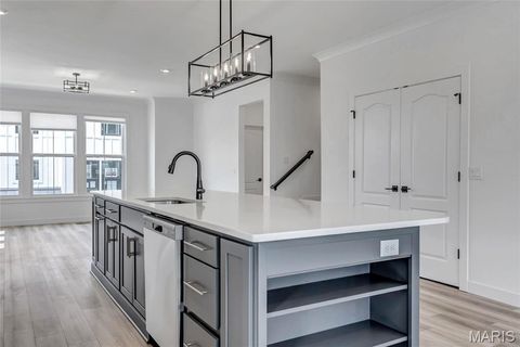 Tiny photo for 16507 Honey Locust Drive #303, Chesterfield, MO 63005 (MLS # 25075970)