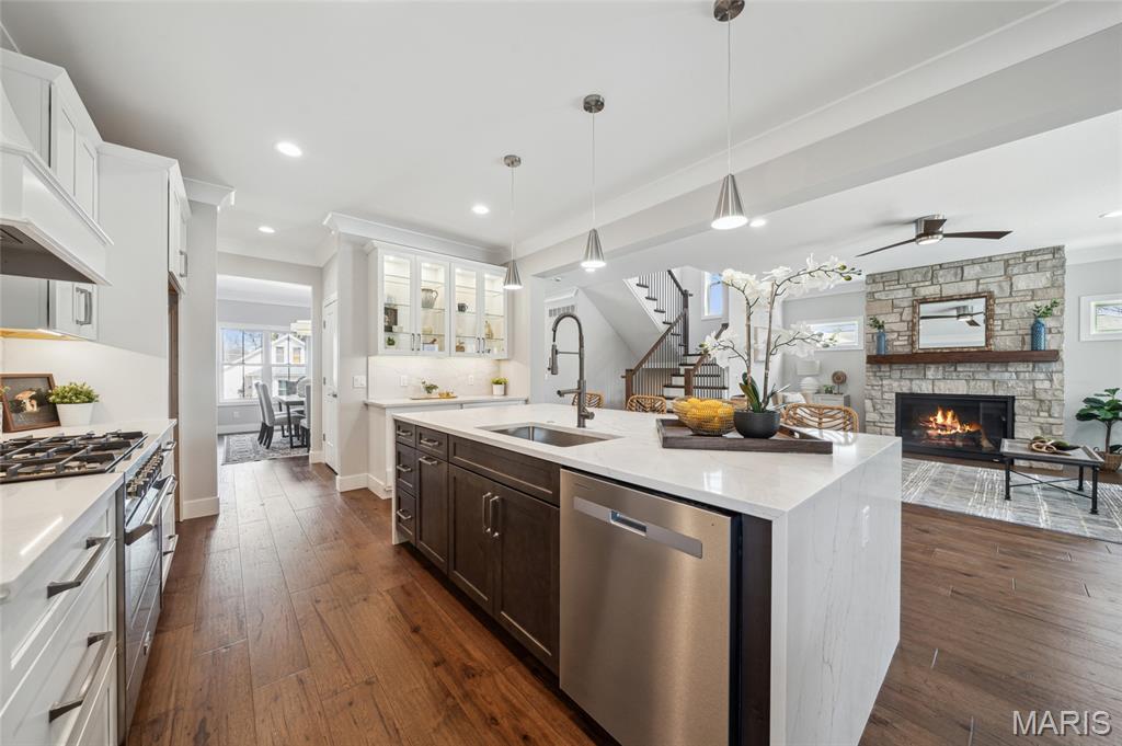 Webster Groves, Missouri 63119, United States, 5 Bedrooms Bedrooms, ,4 BathroomsBathrooms,Residential,Coming Soon,187980