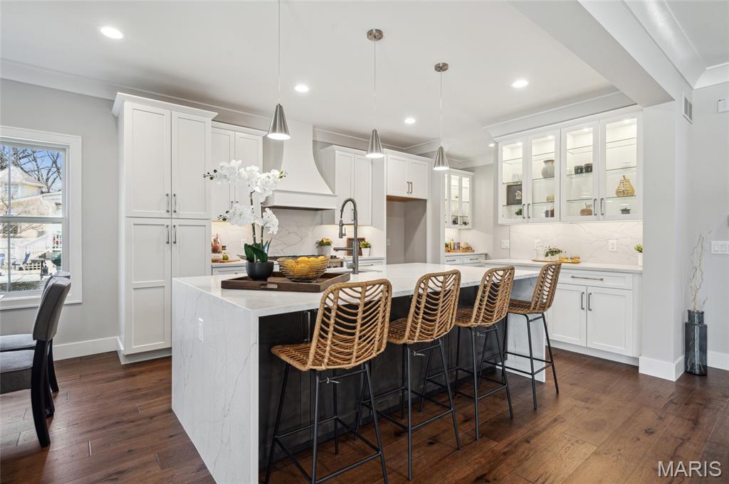 Webster Groves, Missouri 63119, United States, 5 Bedrooms Bedrooms, ,4 BathroomsBathrooms,Residential,Coming Soon,187980