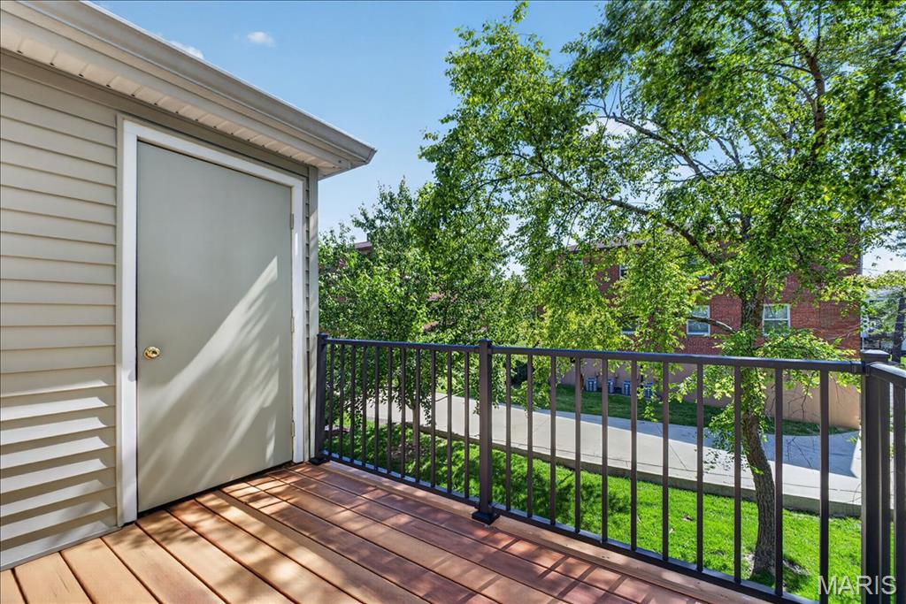 Brentwood Forest Condo Ph Eight - Residential