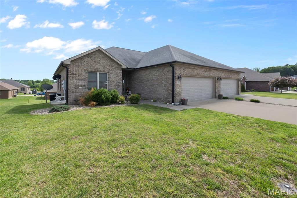 Photo of 119 Summerfield Way, Cape Girardeau, MO 63701 (MLS # 26028588)