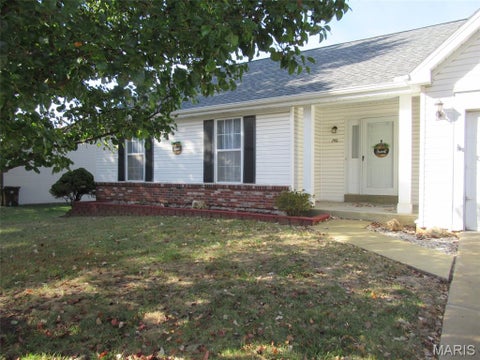 Photo of 746 Bull Valley Drive, St Peters, MO 63304 (MLS # 26068504)