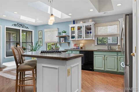 Tiny photo for 504 Robin Crest Court, Wildwood, MO 63040 (MLS # 26044032)