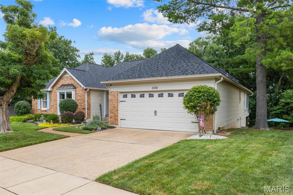 504 Robin Crest Court