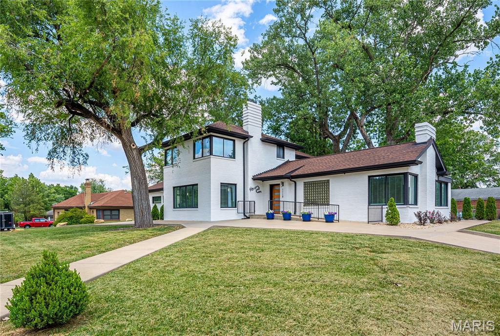 1118 S Laclede Station Road