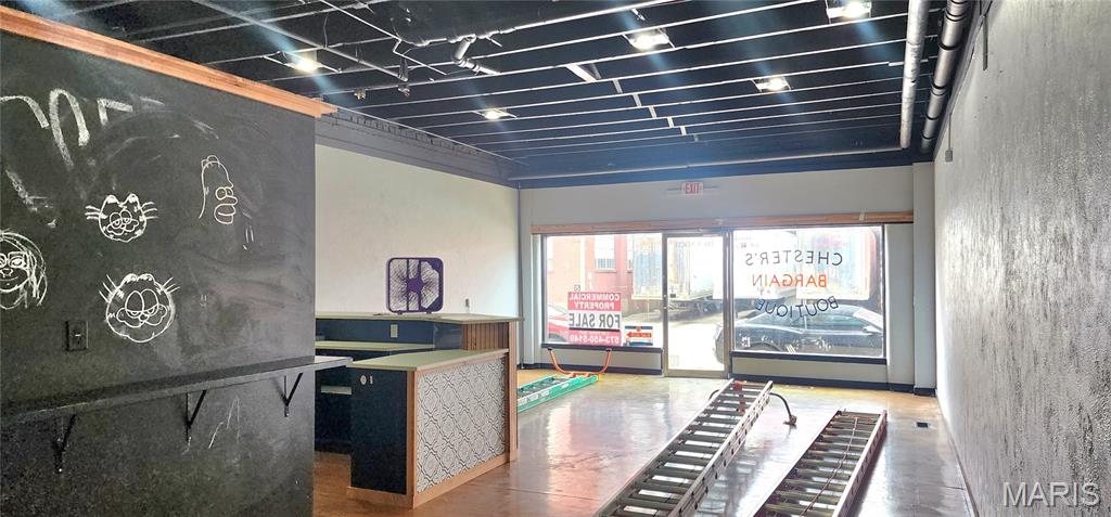 104-106 W Stacey Street