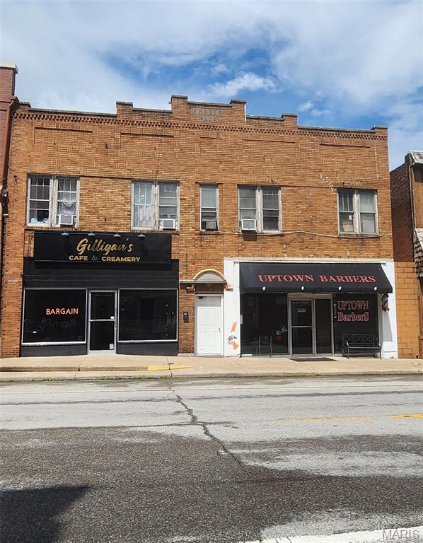 104-106 W Stacey Street