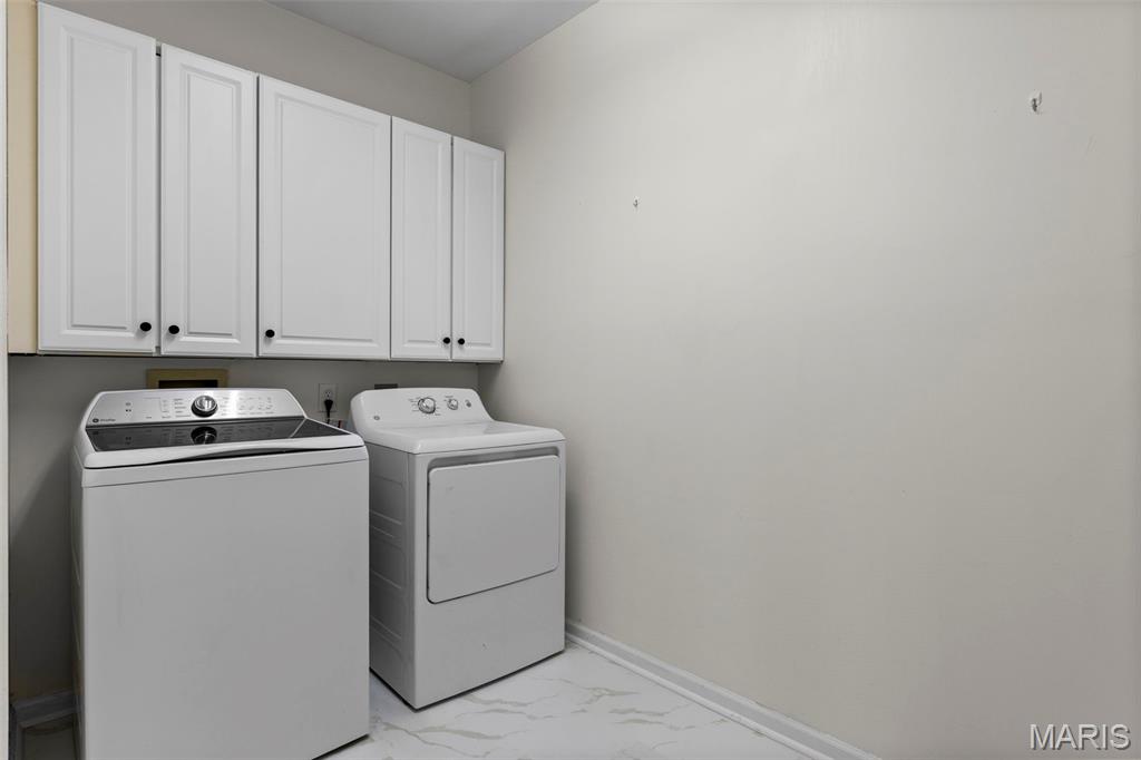 Twin Chimneys - Residential