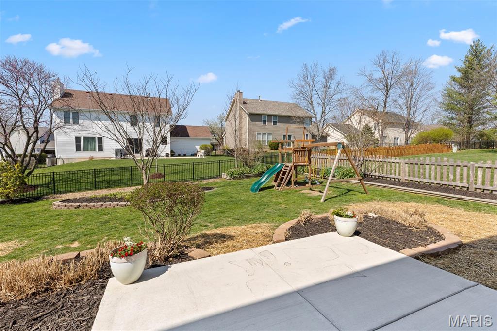 Twin Chimneys - Residential