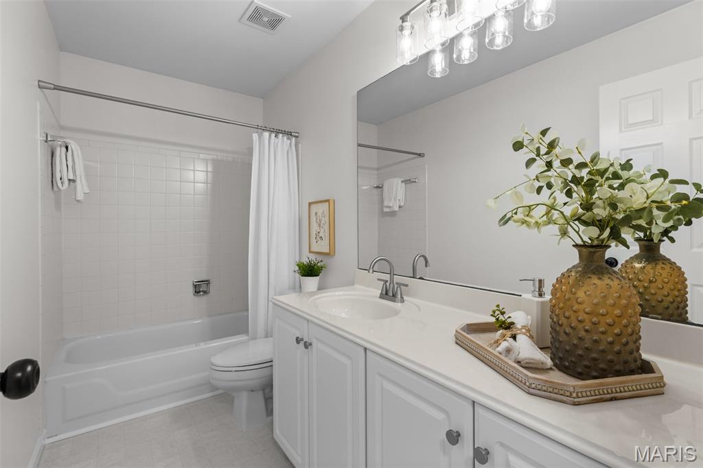 Twin Chimneys - Residential