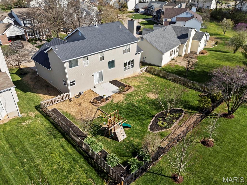 Twin Chimneys - Residential