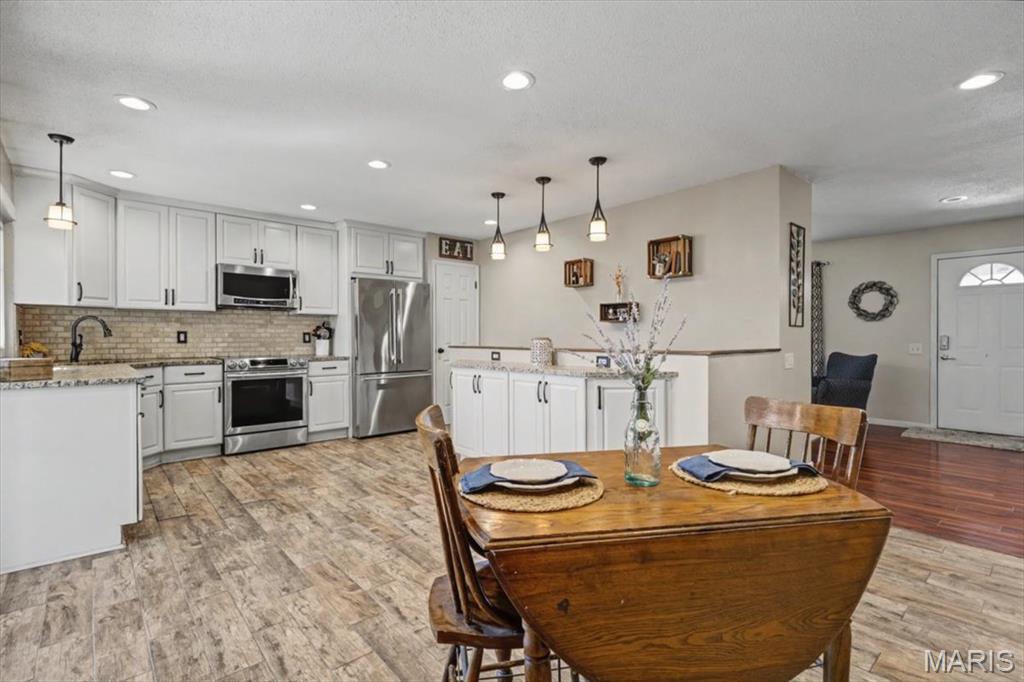 2113 Cherrycove Court