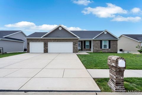 Photo of 1018 Creekside Drive, Waterloo, IL 62298 (MLS # 26031873)