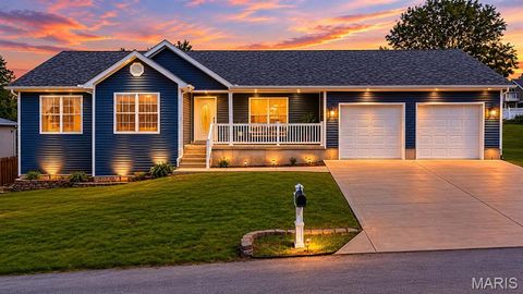 Photo of 310 Virginia Street, Ste Genevieve, MO 63670 (MLS # 26033710)