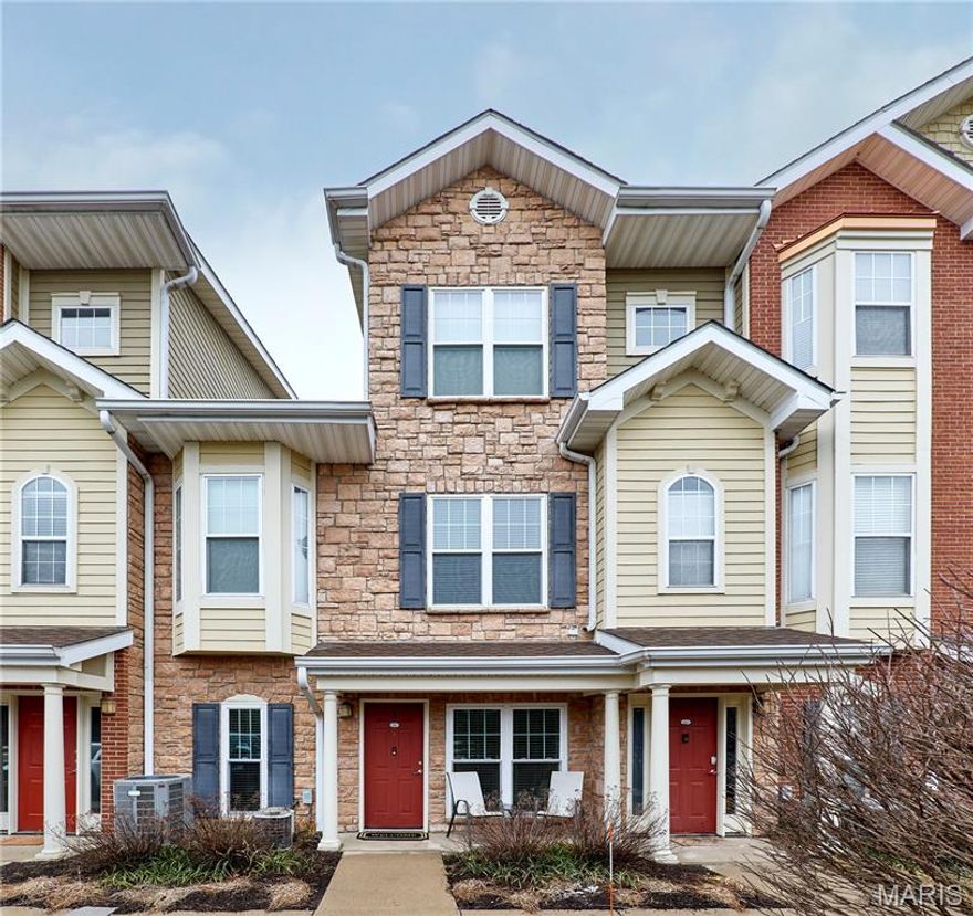 Welcome home to this beautiful move-in ready condo in the desirable McKnight Crossing neighborhood with so many great features and amenities! You’ll love the open floor plan, two year new windows, huge walk in closet, high ceilings, and more! The light & bright open floor plan greets you as you enter the living room with gorgeous LVP flooring, large front window, and tall ceilings. The beautiful open kitchen includes modern white cabinetry, hard-surface countertops, built-in pantry, built-in wine rack, a breakfast bar with pendant lighting, and convenient in-unit laundry. The generously sized bedroom boasts cozy carpeting, built in desk & shelving, ceiling fan, and a huge walk-in closet. The spacious bathroom includes large vanity, modern fixtures & lighting, and a linen closet. Amazing location minutes from hwy 40, Manchester & Litzinger, Tilles Park, Brentwood shopping & restaurants. So many great neighborhood amenities including inground pool, dog park, grilling and picnic areas, and gazebo. Easy, low-maintenance living!