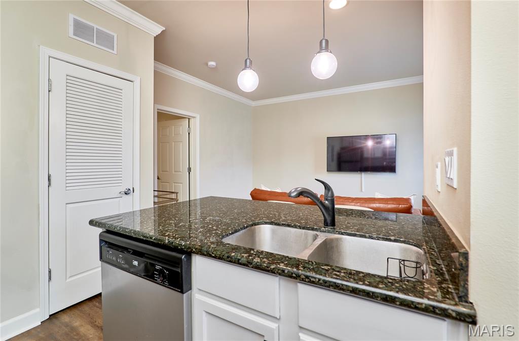 McKnight Crossing At Tilles Park - Residential