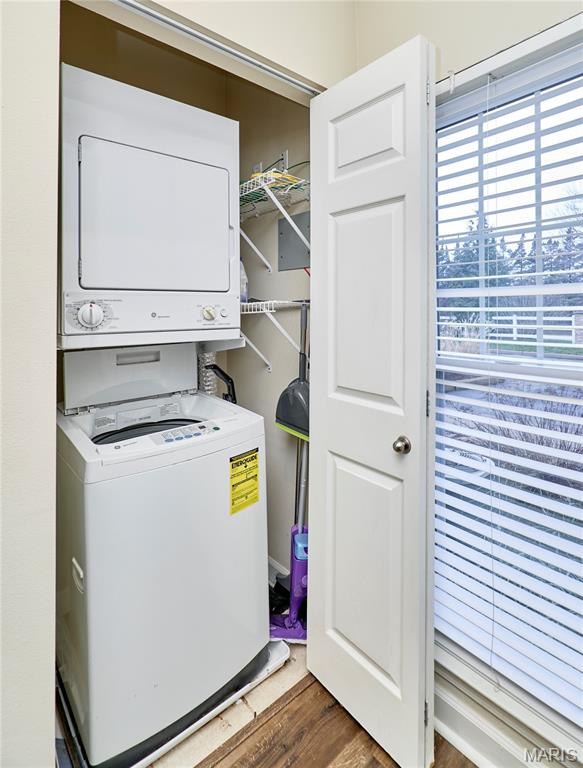 McKnight Crossing At Tilles Park - Residential