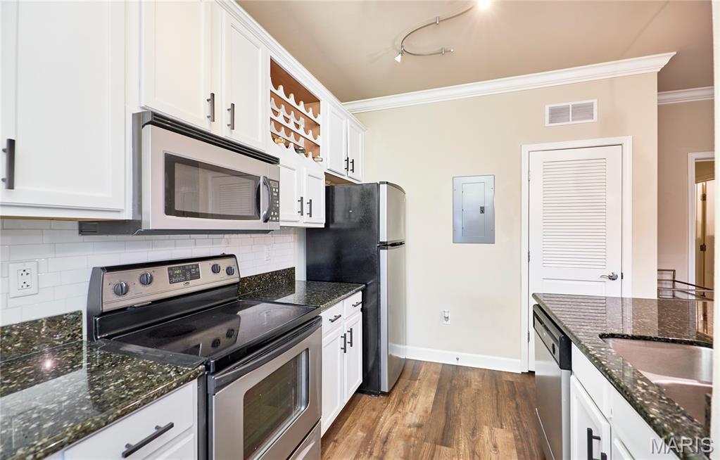 McKnight Crossing At Tilles Park - Residential