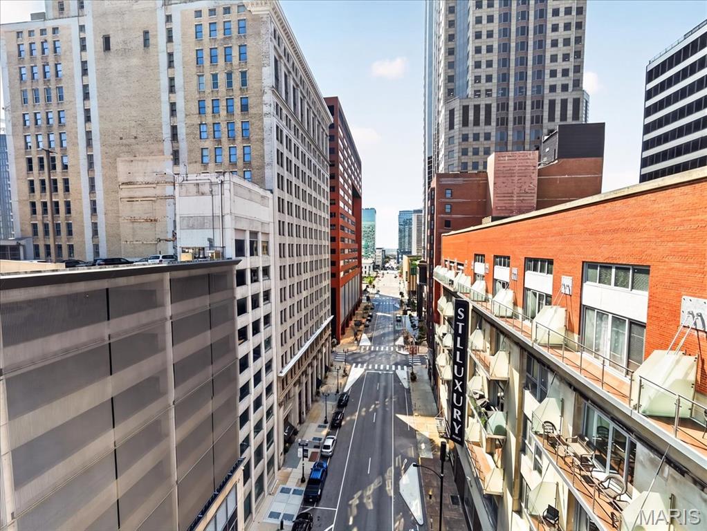 Photo of 314 N Broadway #1405, St Louis, MO 63102 (MLS # 26056901)