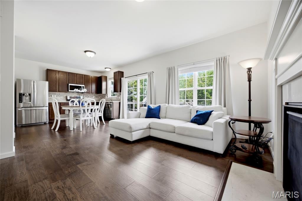 315 Fronterra Court