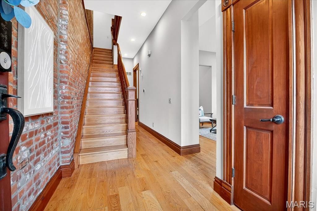 Photo of 2307 Sidney Street, St Louis, MO 63104 (MLS # 25073452)