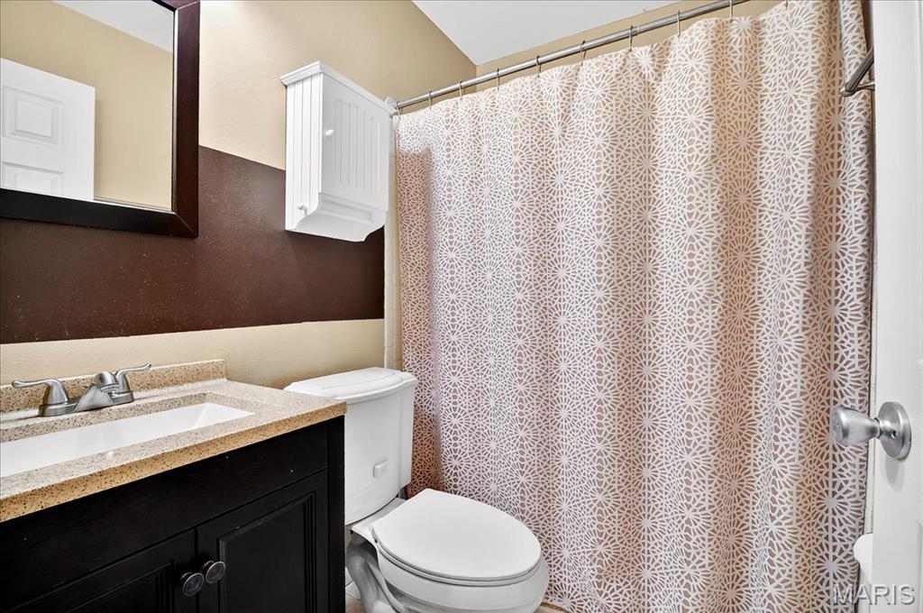 St Peters, Missouri 63376, United States, 3 Bedrooms Bedrooms, ,2 BathroomsBathrooms,Residential,Pending,203895