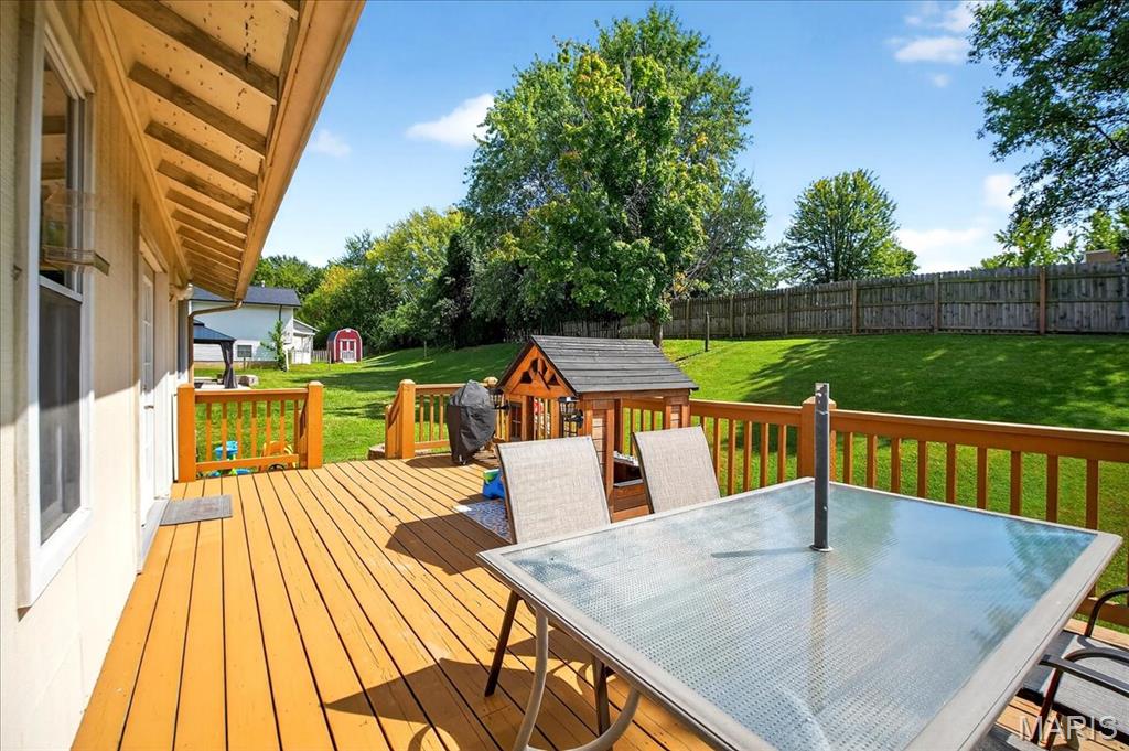 St Peters, Missouri 63376, United States, 3 Bedrooms Bedrooms, ,2 BathroomsBathrooms,Residential,Pending,203895