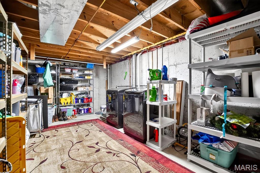 St Peters, Missouri 63376, United States, 3 Bedrooms Bedrooms, ,2 BathroomsBathrooms,Residential,Pending,203895