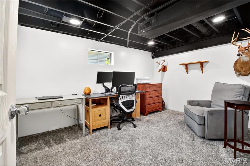 St Peters, Missouri 63376, United States, 3 Bedrooms Bedrooms, ,2 BathroomsBathrooms,Residential,Pending,203895