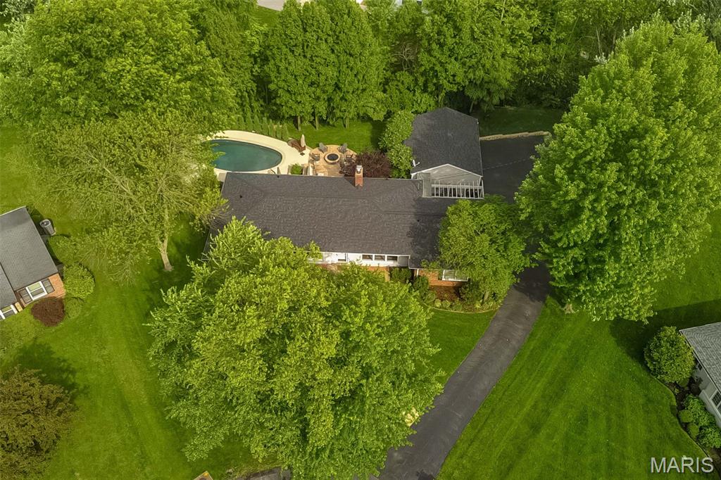 Kingston Manor - Residential