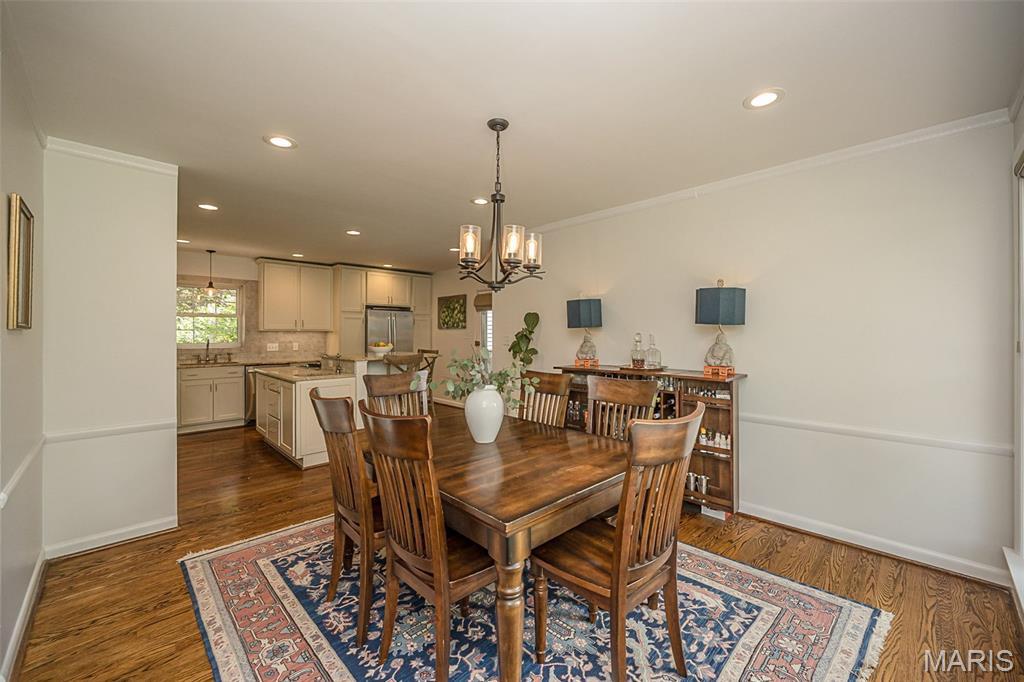 Kingston Manor - Residential