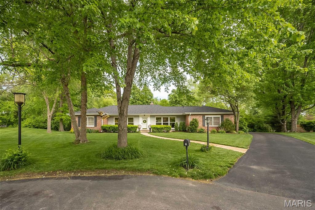 Kingston Manor - Residential