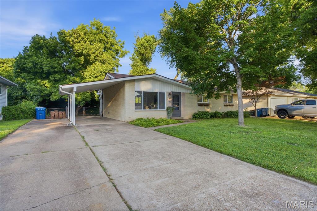 2720 Lakeport Drive