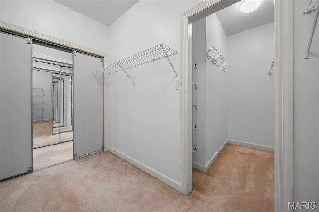 Manderleigh Of Town & Country One - Residential